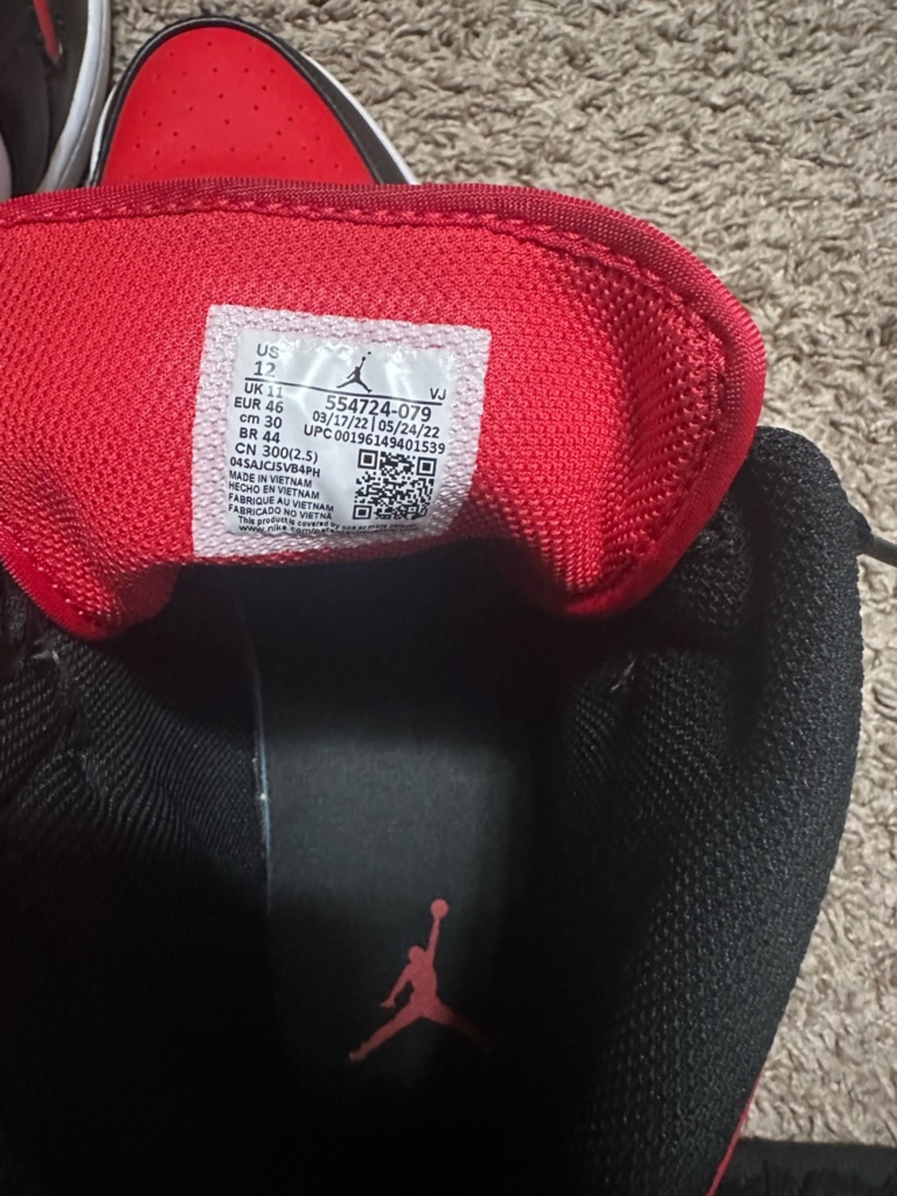 Jordan Sneakers Black White Red High-Top - Picture 5 of 5